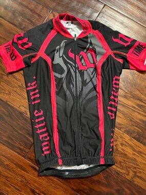 Wattie Ink Women's Hot Pink & Black Cycling Jersey